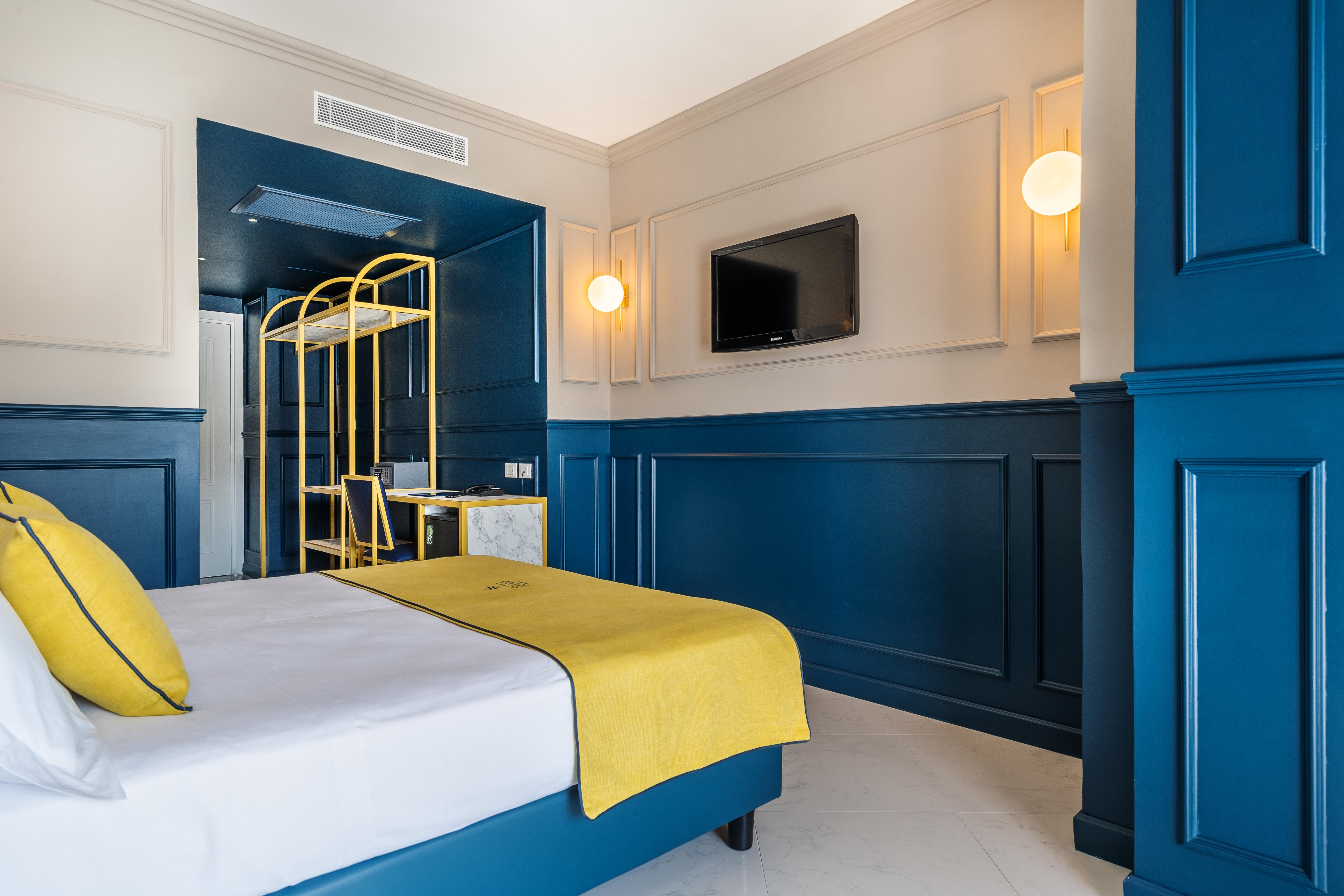 Hotel Mary Вико Екуензе Екстериор снимка