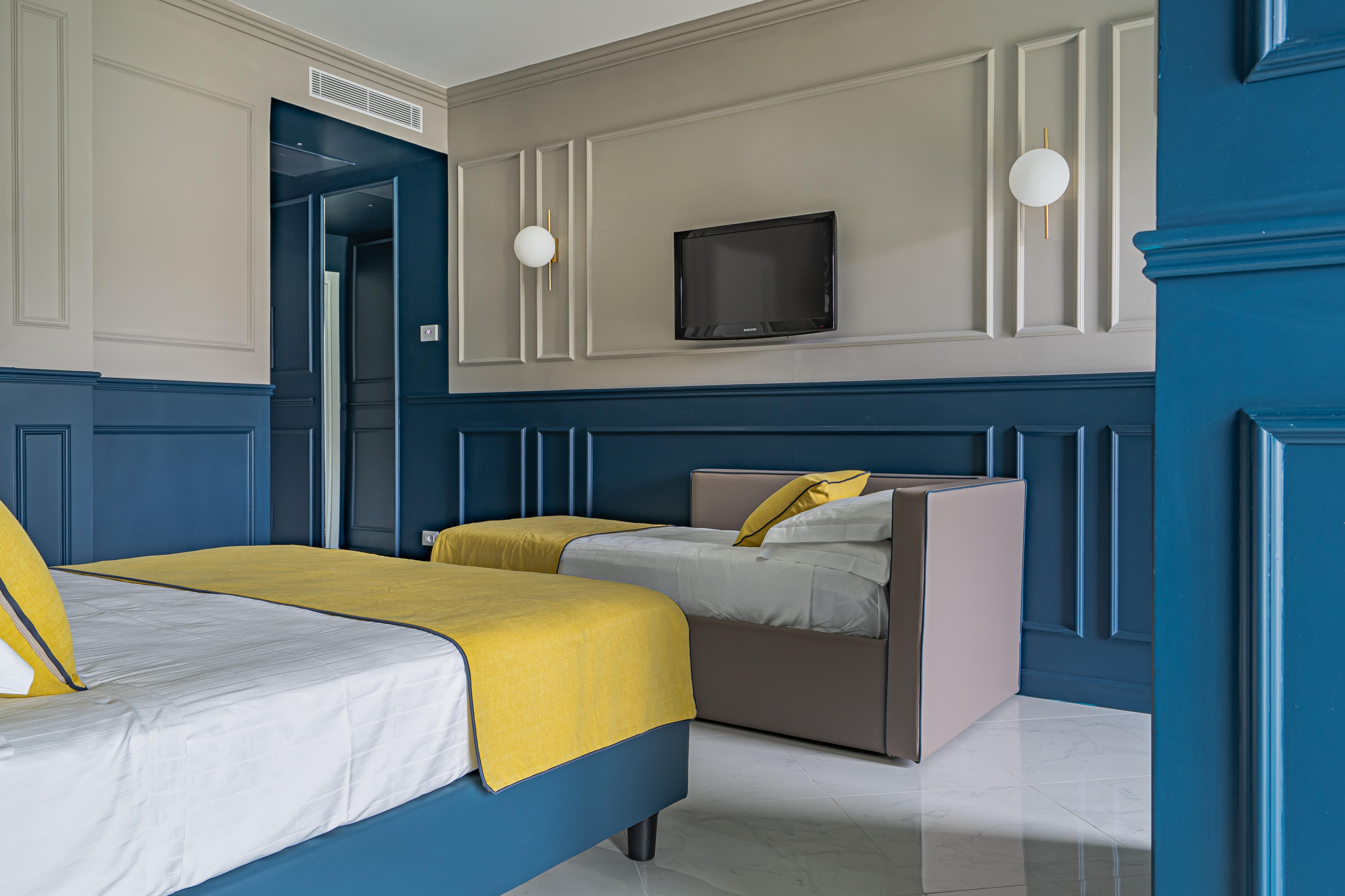 Hotel Mary Вико Екуензе Екстериор снимка