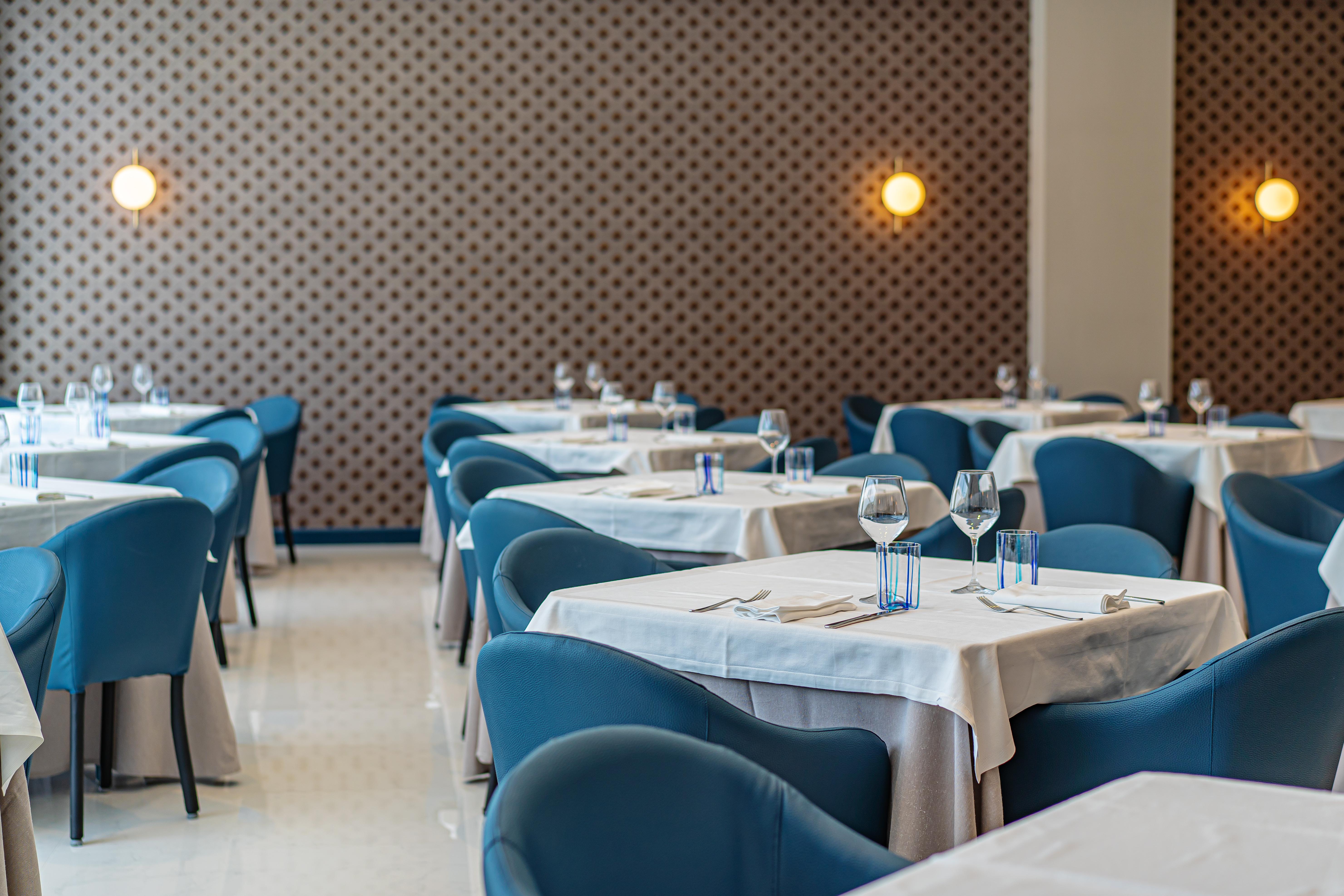 Hotel Mary Вико Екуензе Екстериор снимка